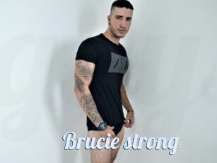 Brucie_strong