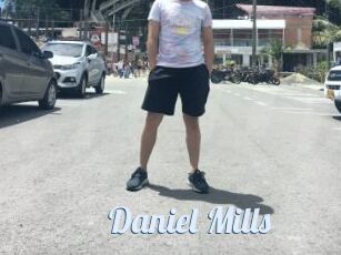 Daniel_Mills
