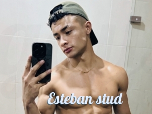 Esteban_stud