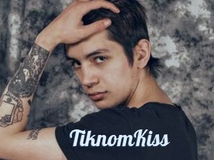 TiknomKiss